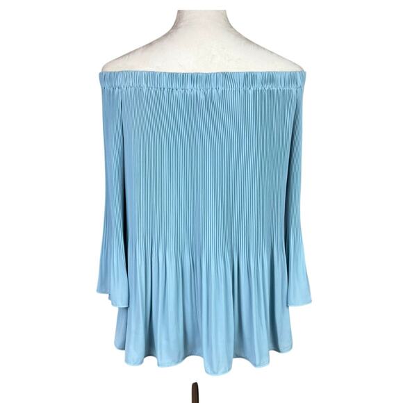 Vince Camuto Light Blue Accordion Pleated Off the Shoulder Bell Sleeve Blouse - Picture 4 of 12